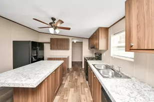 18292 Bellfounder Dr, Conroe, TX 77306 - Photo 7