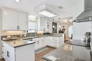 7 Park Ln, Galveston, TX 77551 - Photo 21