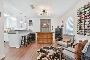7 Park Ln, Galveston, TX 77551 - Photo 9