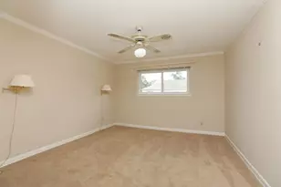 7499 Brompton St, Houston, TX 77025 - Photo 33