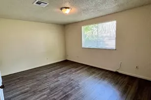 610 Wood Smoke Dr, Houston, TX 77013 - Photo 11