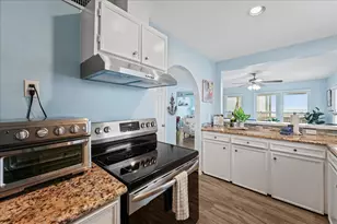 21319 Gulf Dr, Galveston, TX 77554 - Photo 5