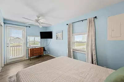 21319 Gulf Drive, Galveston, TX 77554 - Photo 15