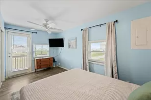21319 Gulf Dr, Galveston, TX 77554 - Photo 15