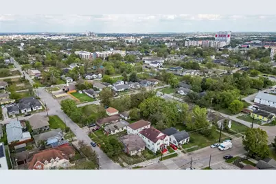 3301 Holman Street, Houston, TX 77004 - Photo 1