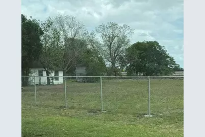7615 Avenue J, Beasley, TX 77417 - Photo 3