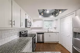 5005 Georgi Ln, Houston, TX 77092 - Photo 17