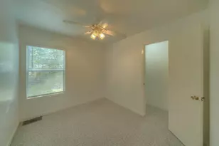96 N Lakeside Dr, Huntsville, TX 77320 - Photo 25