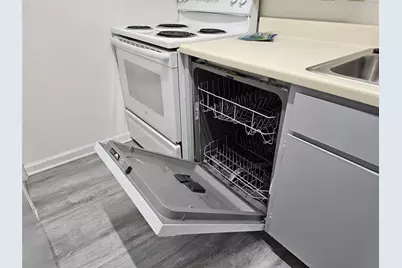 2750 Holly Hall Street #712, Houston, TX 77054 - Photo 5