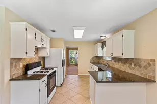 28806 Atherstone St, Spring, TX 77386 - Photo 9