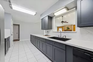 320 Creek Bend Dr, League City, TX 77573 - Photo 9