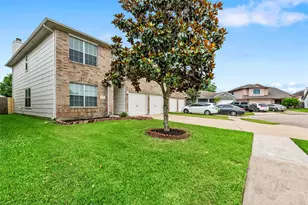 13515 Naples Bridge Rd, Sugar Land, TX 77498 - Photo 3