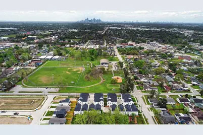 9902 Clark Road #J, Houston, TX 77076 - Photo 37