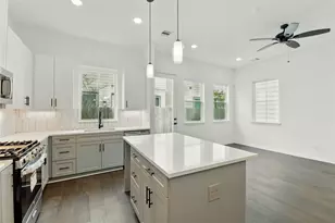 9902 Clark Rd, Houston, TX 77076 - Photo 11