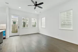 9902 Clark Rd, Houston, TX 77076 - Photo 13