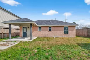 4106 White St, Bacliff, TX 77518 - Photo 13