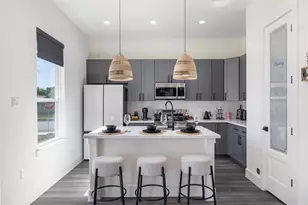 4802 Angleton St, Houston, TX 77033 - Photo 11