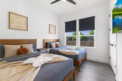 4802 Angleton Street #A, Houston, TX 77033 - Photo 15