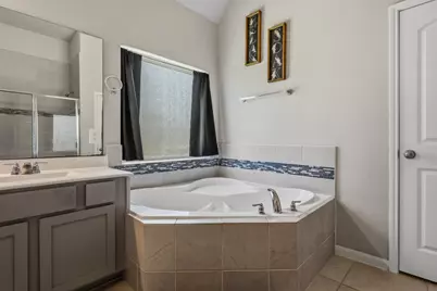 14231 Medina Drive, Baytown, TX 77523 - Photo 13
