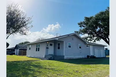 431 N 6th Street, La Porte, TX 77571 - Photo 1
