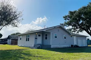 431 N 6th St, La Porte, TX 77571 - Photo 1