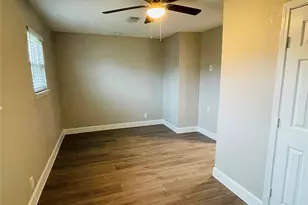 431 N 6th St, La Porte, TX 77571 - Photo 9