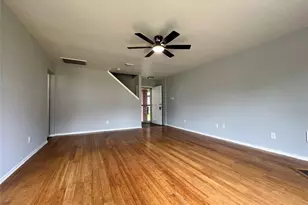 919 N Oak Dr, Houston, TX 77073 - Photo 5