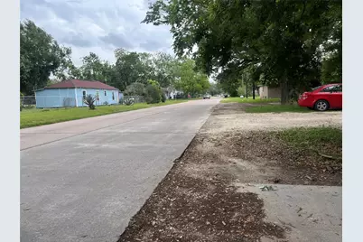 2308 8th St, Bay City, TX 77414 - Photo 11