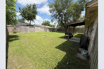 13915 Elkwood Drive, Houston, TX 77038 - Photo 21