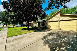 13915 Elkwood Dr, Houston, TX 77038 - Photo 3