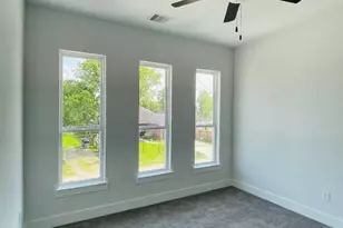 8125 St Louis St, Houston, TX 77028 - Photo 17