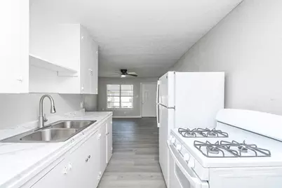 6024 Collingsworth Street #2, Houston, TX 77026 - Photo 7