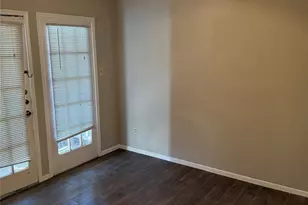 11500 Meadow Ln, Houston, TX 77477 - Photo 9