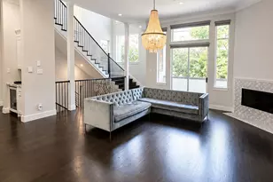 2211 Worthington St, Dallas, TX 75204 - Photo 11