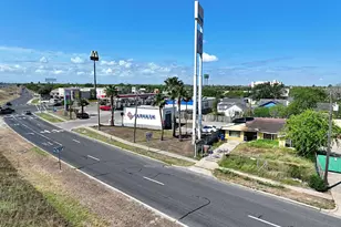 1217 17th St, Corpus Christi, TX 78405 - Photo 5