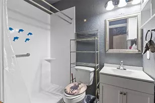 137 Shady Ln, West Columbia, TX 77486 - Photo 9