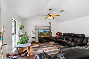137 Shady Ln, West Columbia, TX 77486 - Photo 7