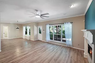 2327 Carriage Run E, Conroe, TX 77384 - Photo 15