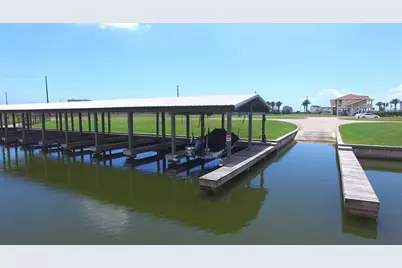 3927 Curlew Drive, Galveston, TX 77554 - Photo 9