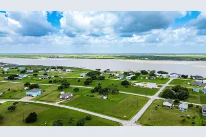 497 Arrowhead Drive, Palacios, TX 77465 - Photo 15