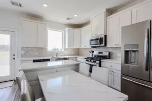 497 Arrowhead Dr, Palacios, TX 77465 - Photo 5