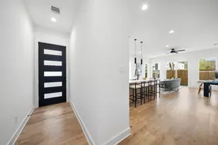 309 E 43rd St, Houston, TX 77022 - Photo 7