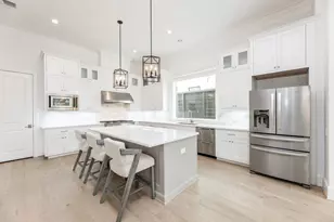 7546 Awty School Ln, Houston, TX 77055 - Photo 15