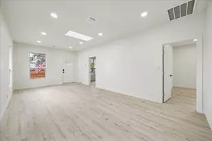 437 N Everton St, Houston, TX 77003 - Photo 9