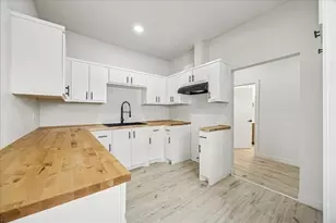 437 N Everton St, Houston, TX 77003 - Photo 11