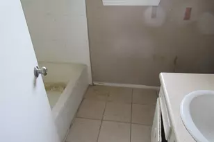 4122 Belgrade Dr, Houston, TX 77045 - Photo 17