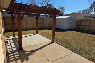 14418 Merry Meadow Dr, Houston, TX 77049 - Photo 17