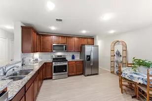 410 Thistle Thorn Dr, The Woodlands, TX 77382 - Photo 3