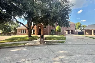 6815 Cedar Point Dr, Pasadena, TX 77505 - Photo 1
