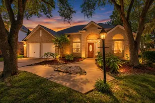 313 Arbor Cir, League City, TX 77573 - Photo 1